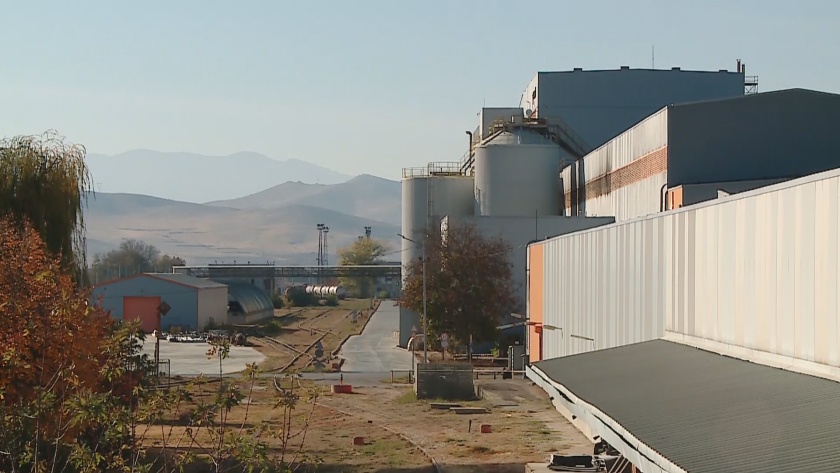 Стамболийски на нокти: Гражданско неподчинение срещу изгаряне на отпадъци в бившия хартиен завод Стамболийски на нокти: Гражданско неподчинение срещу изгаряне на отпадъци в бившия хартиен завод