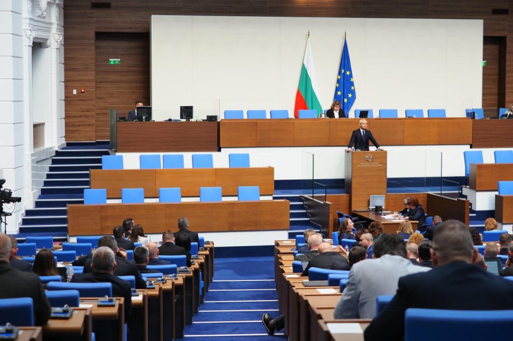 КЗК с нови правомощия и солени глоби: Парламентът прие ключови промени в Закона за конкуренцията