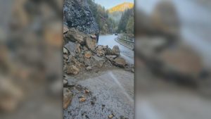 Ключовият път Михалково – Девин – Кричим затворен до 9 ноември заради пропаднала стена и ремонт Ключовият път Михалково – Девин – Кричим затворен до 9 ноември заради пропаднала стена и ремонт