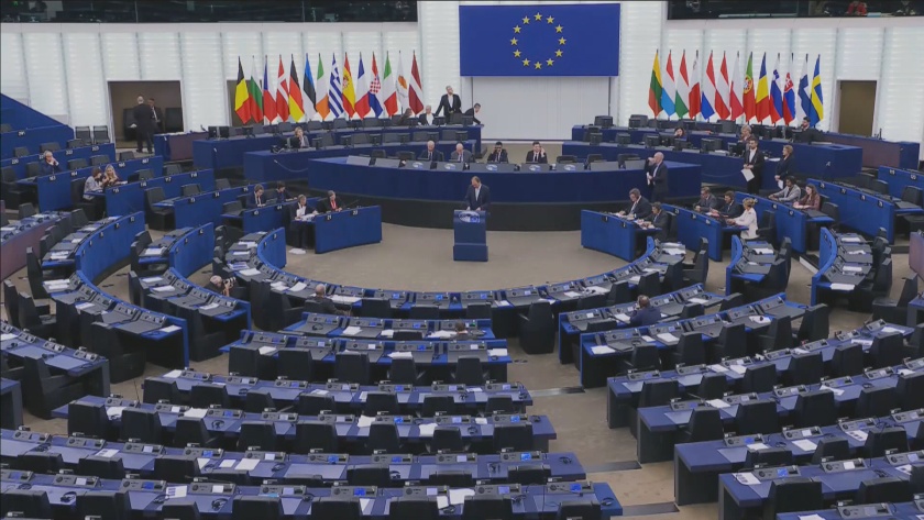 Разгорещен дебат в ЕП: „Обнови Европа“ иска замразяване на евросредства заради върховенството на закона в България Разгорещен дебат в ЕП: „Обнови Европа“ иска замразяване на евросредства заради върховенството на закона в България