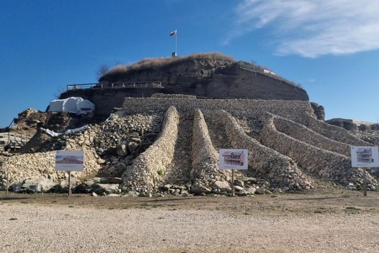 Приключи двадесетият археологически сезон в „Провадия-Солницата“ с одобрено финансиране от 350 000 лева Приключи двадесетият археологически сезон в „Провадия-Солницата“ с одобрено финансиране от 350 000 лева