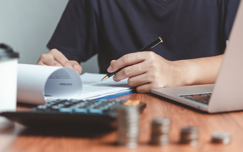 Рязък ръст на банковите депозити преди еврото: Влоговете скачат с 13,1% за година