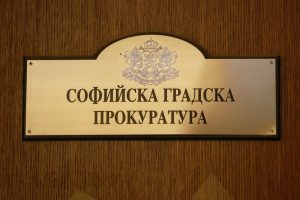 Трагедия в "Гоце Делчев": Мъж загина при умишлен палеж, 34 автомобила са засегнати