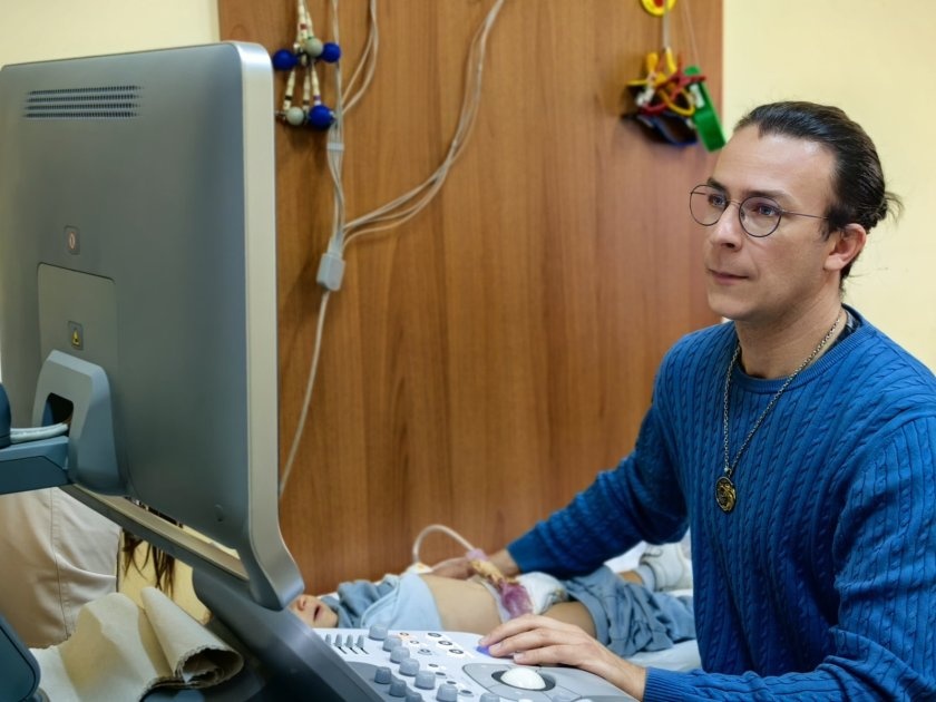 Столични лекари осигуряват безплатен достъп до специалисти за близо 30 000 деца в страната Столични лекари осигуряват безплатен достъп до специалисти за близо 30 000 деца в страната