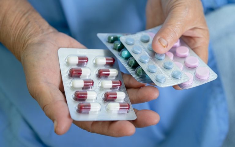 СЗО предупреждава: Антибиотичната резистентност нараства с 5 до 15% годишно и заплашва съвременната медицина