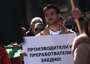 Разделение в бранша: До дни ще падне решението за ваксинация срещу шарка на дребните преживни животни