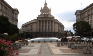 Трус във властта: ГЕРБ спира кворума, ДПС заяви готовност за преформатиране на кабинета