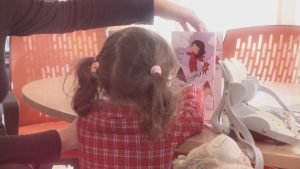 „Вълшебните обувки на Кая“: Първата българска книга, която превръща еквиноваруса в приказно пътешествие