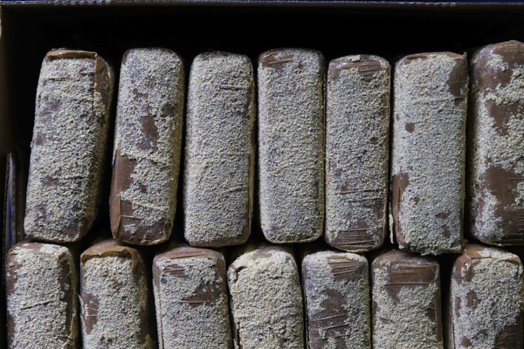 Ирландските власти конфискуваха 116 кг кокаин за 8 милиона евро в графство Лийс Ирландските власти конфискуваха 116 кг кокаин за 8 милиона евро в графство Лийс