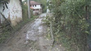 Тежка остава ситуацията в Трънско: Села са без ток от четвъртък, бедственото положение продължава