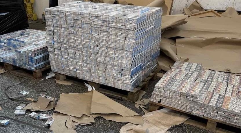 ГКПП „Капитан Андреево“: Задържаха контрабандни цигари за над 2.3 млн. лева, укрити в дървени плоскости ГКПП „Капитан Андреево“: Задържаха контрабандни цигари за над 2.3 млн. лева, укрити в дървени плоскости