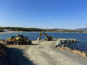 След десетилетие чакане: Започна ключовото брегоукрепване на плажа в Ахтопол