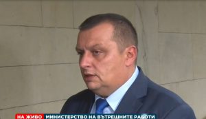 Кметът на Царево: Дъждът спира, няма жертви; Лозенец и „Нестинарка“ остават частично наводнени