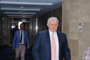 Предложение за забрана: Президентът да не участва в политиката 2 години след мандата