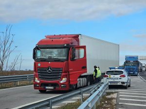 Автоматично претегляне в движение: Тол системата стартира контрол на тировете в реално време
