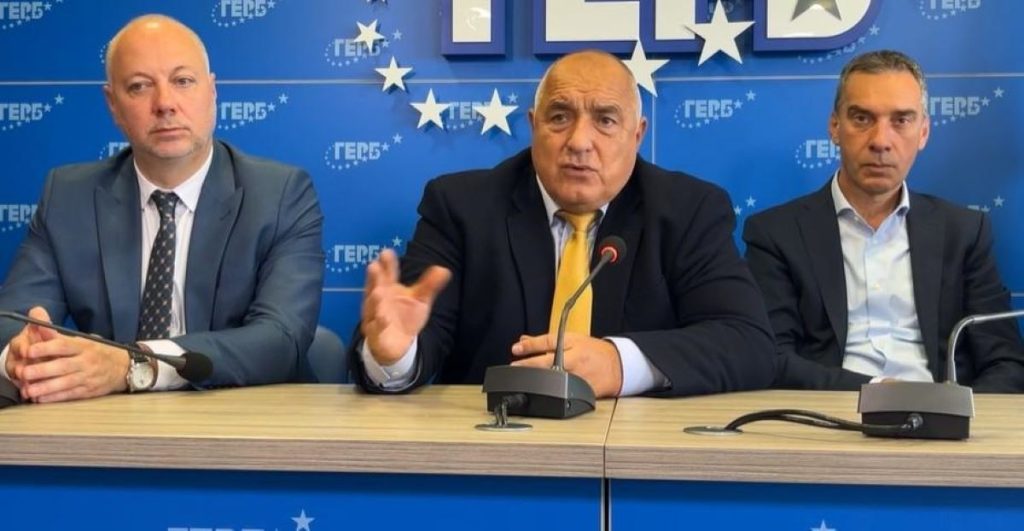 Борисов: ГЕРБ не иска избори, но обвини ПП-ДБ в липса на решения и заплаши с по-радикални действия Борисов: ГЕРБ не иска избори, но обвини ПП-ДБ в липса на решения и заплаши с по-радикални действия