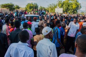 Напрежение в Камерун: Пол Бия се бори за 50 години на власт на 92, докато опозицията обявява победа