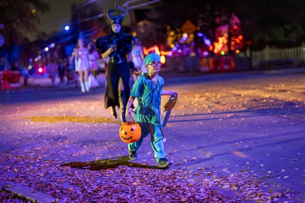 Кметът на Елин Пелин забрани Хелоуин заради Деня на народните будители Кметът на Елин Пелин забрани Хелоуин заради Деня на народните будители