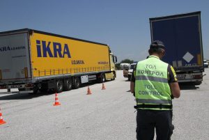 Глоби за над 1 милион лева в първите дни: Новата автоматизирана система хвана претоварените камиони Глоби за над 1 милион лева в първите дни: Новата автоматизирана система хвана претоварените камиони