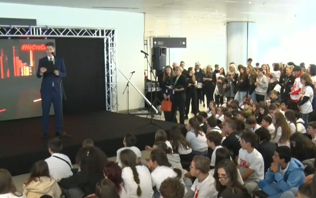 „Не сте сами“: Над 400 деца се включиха в инициатива срещу дрогата и хазарта, Митниците стартират програма за училищата „Не сте сами“: Над 400 деца се включиха в инициатива срещу дрогата и хазарта, Митниците стартират програма за училищата