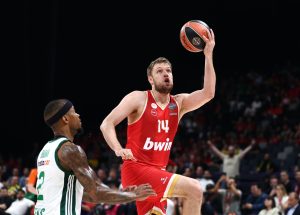 Нов сезон, същият Везенков: Саша поведе Олимпиакос към драматичен обрат срещу Баскония