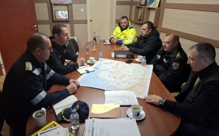 Бургас поиска военна помощ след водното бедствие в Елените: Три жертви и щети за милиони Бургас поиска военна помощ след водното бедствие в Елените: Три жертви и щети за милиони