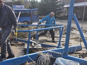 В трескава надпревара с времето: Елените продължава разчистването преди интензивните валежи