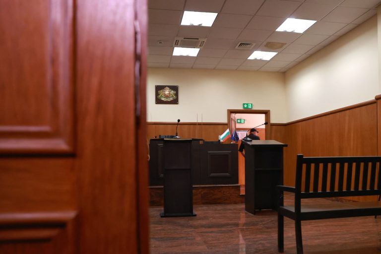 Обвинителният акт срещу учителя Христо Кирев е в съда: до 8 г. затвор, СГС потвърди ареста Обвинителният акт срещу учителя Христо Кирев е в съда: до 8 г. затвор, СГС потвърди ареста