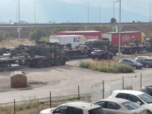 Сблъсък между „Ягуар“ и камион от военен конвой на „Ботевградско шосе“: Няма пострадали, причините не са ясни