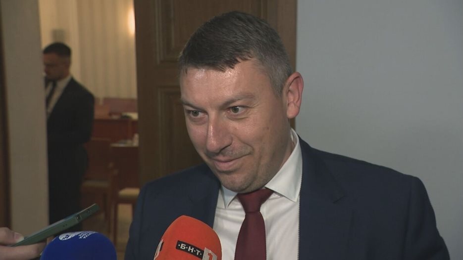 Пети провал за Комисията за контрол над службите: Денев не беше изслушан за купуването на гласове в Пазарджик Пети провал за Комисията за контрол над службите: Денев не беше изслушан за купуването на гласове в Пазарджик