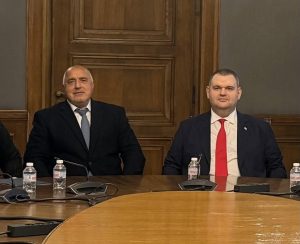Борисов и Пеевски се договориха: Пълен мандат на управление до 2028 г., ДПС отказва министри