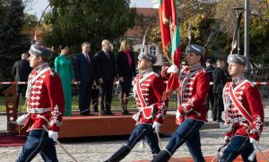 Стратегическо партньорство: Българите вече пътуват без визи до Виетнам до 45 дни