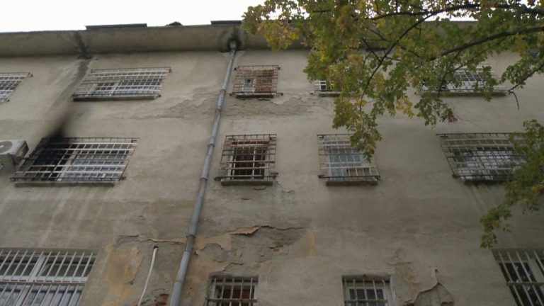 Делото за смъртта в психиатрията в Ловеч започна: Подсъдима е 66-годишна медицинска сестра
