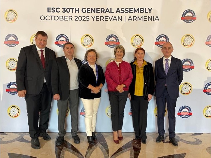 Весела Лечева е избрана за вицепрезидент на Европейската конфедерация по стрелба Весела Лечева е избрана за вицепрезидент на Европейската конфедерация по стрелба