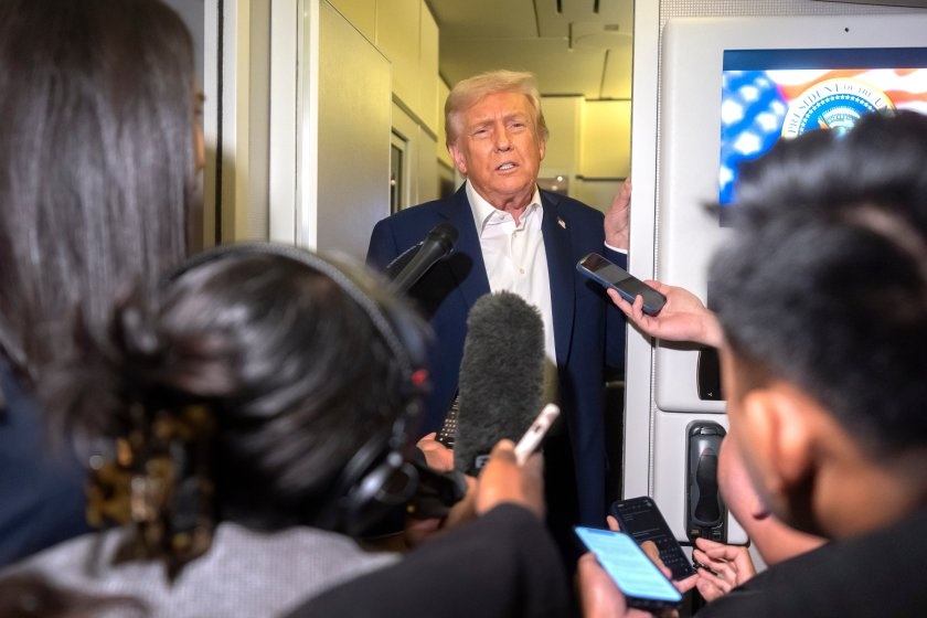 Тръмп отворен за среща с Ким Чен-ун по време на азиатската си визита Тръмп отворен за среща с Ким Чен-ун по време на азиатската си визита