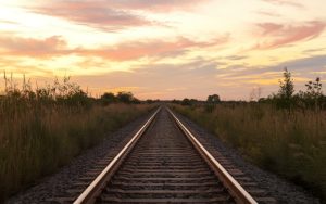 Фатален инцидент: Бързият влак Варна–София прегази мъж до спирка „Тополи“ Фатален инцидент: Бързият влак Варна–София прегази мъж до спирка „Тополи“