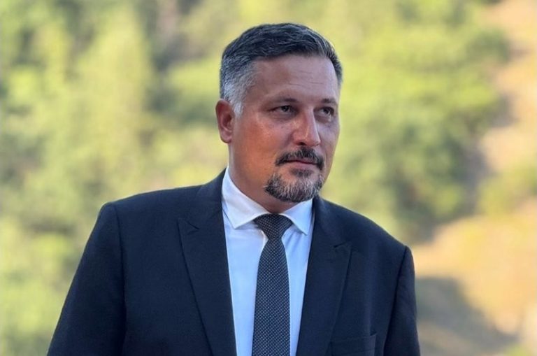 Кметът на „Изгрев“: Школата на Мариан Бачев е незаконна от 10 години, отказвам публично извинение Кметът на „Изгрев“: Школата на Мариан Бачев е незаконна от 10 години, отказвам публично извинение