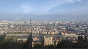 Лион: Градът, в който се живее, за да се яде – Кулинарната столица на Франция и нейните автентични бушони