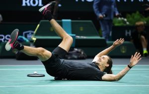 Динамични полуфинали на "Мастърс" Париж: Зверев срещу Синер в битка за финала