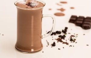 Какаовите флаваноли защитават сърцето от продължително седене – дори по-добре от физическата форма