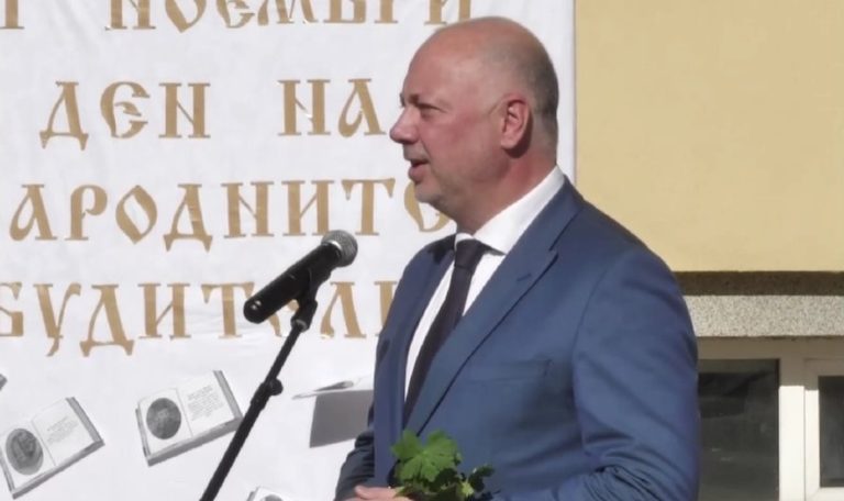 Премиерът Желязков в Разлог: Следвайте примерите на будителите, бъдете добри хора Премиерът Желязков в Разлог: Следвайте примерите на будителите, бъдете добри хора
