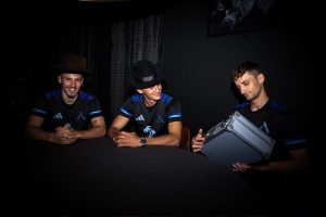 „Левски“ представи третия си черен екип: Влади Въргала и инфлуенсър в креативно видео