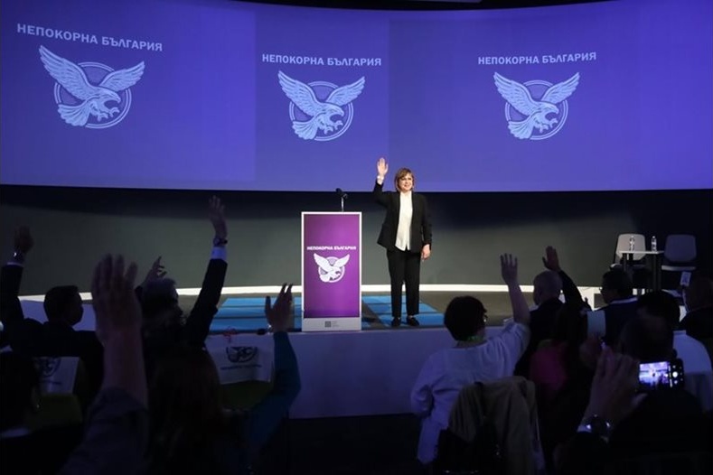 Политическата карта се фрагментира: България вече има 132 партии, сред новите са Нинова и Василева