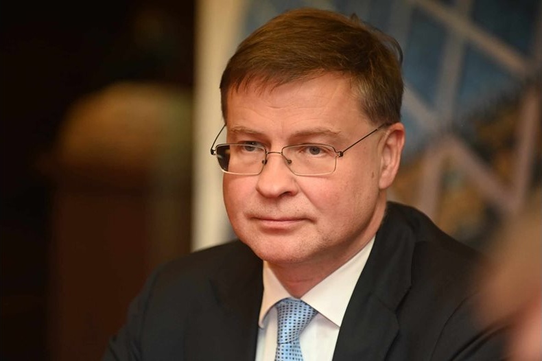 Домбровскис: Възможно е трето плащане по ПВУ до края на 2025 г., но второто може да бъде редуцирано