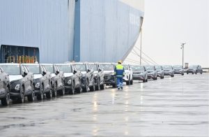 Китайските електромобили доминират пазара в Израел с 82.1%, но военното министерство спира доставките заради опасения от шпионаж