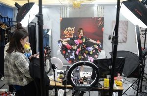 Модната индустрия на бъдещето: Как Ханджоу съчетава алгоритми и дизайн в ерата на цифровата икономика