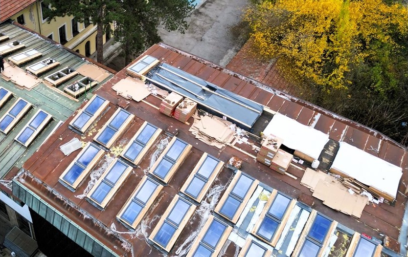 Модернизация за 2,2 млн. лв.: Изложбените зали „Рафаел Михайлов“ във Велико Търново получават оберлихт прозорци