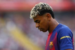 Андрес Иниеста защити Ламин Ямал: Грешките са нужни, за да продължи да расте