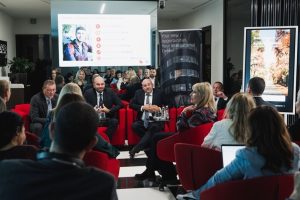 Дигиталната революция в Булбанк Мобайл: По-млади хора инвестират в допълнителна пенсия, средната възраст пада от 55 на 42