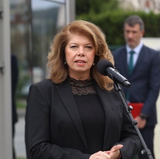 Йотова откри „Опакованият Райхстаг“: Кристо и Жан-Клод опаковат звездите в небето